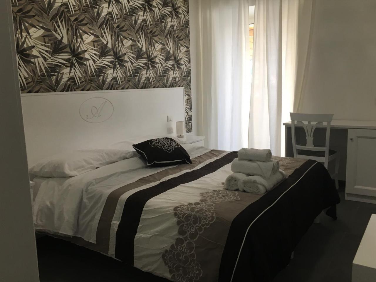 B&B Alambrado Rooms & Suites Naples Luaran gambar