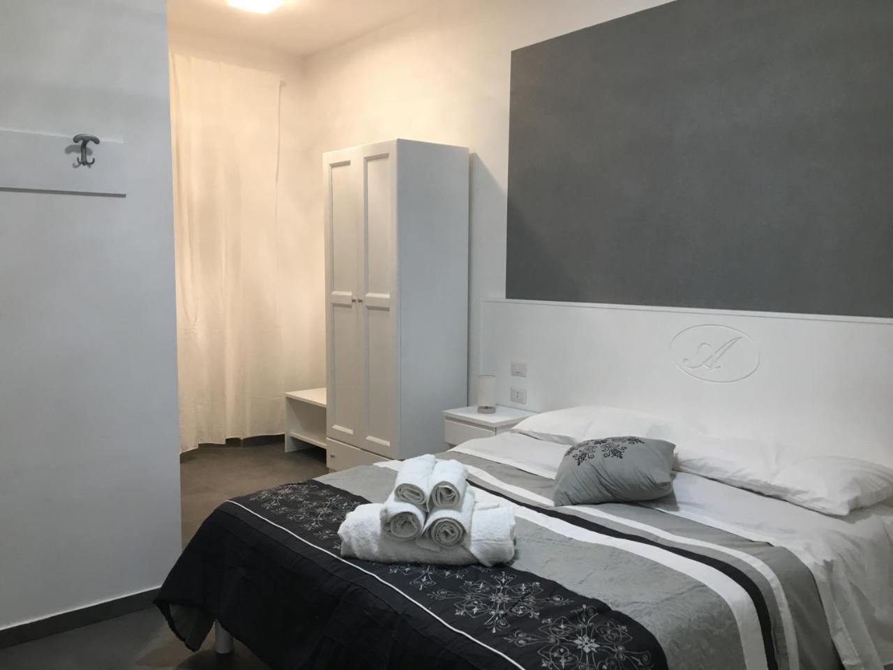 B&B Alambrado Rooms & Suites Naples Luaran gambar