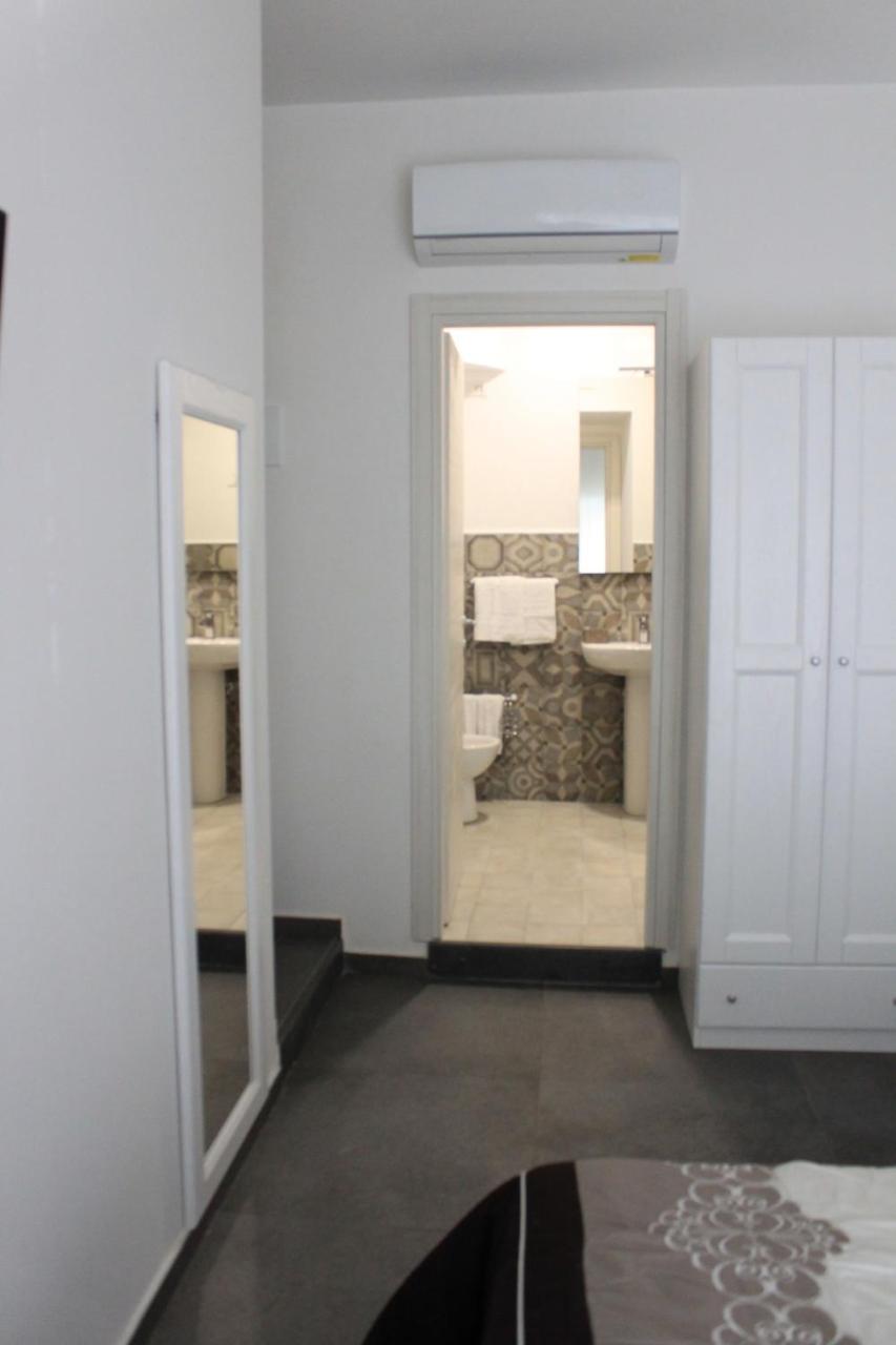 B&B Alambrado Rooms & Suites Naples Luaran gambar