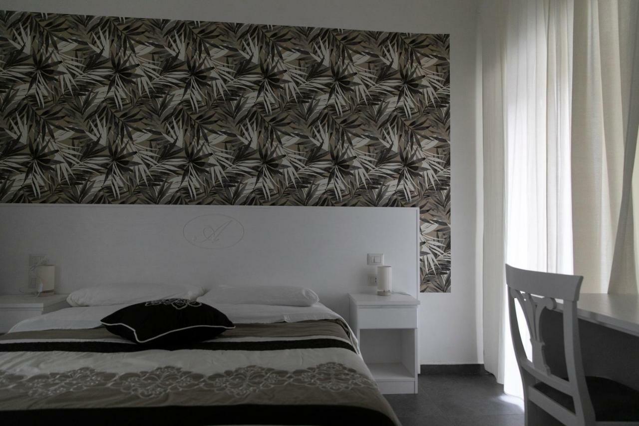 B&B Alambrado Rooms & Suites Naples Luaran gambar