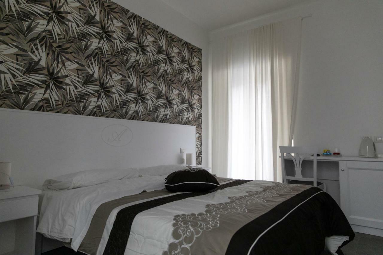 B&B Alambrado Rooms & Suites Naples Luaran gambar